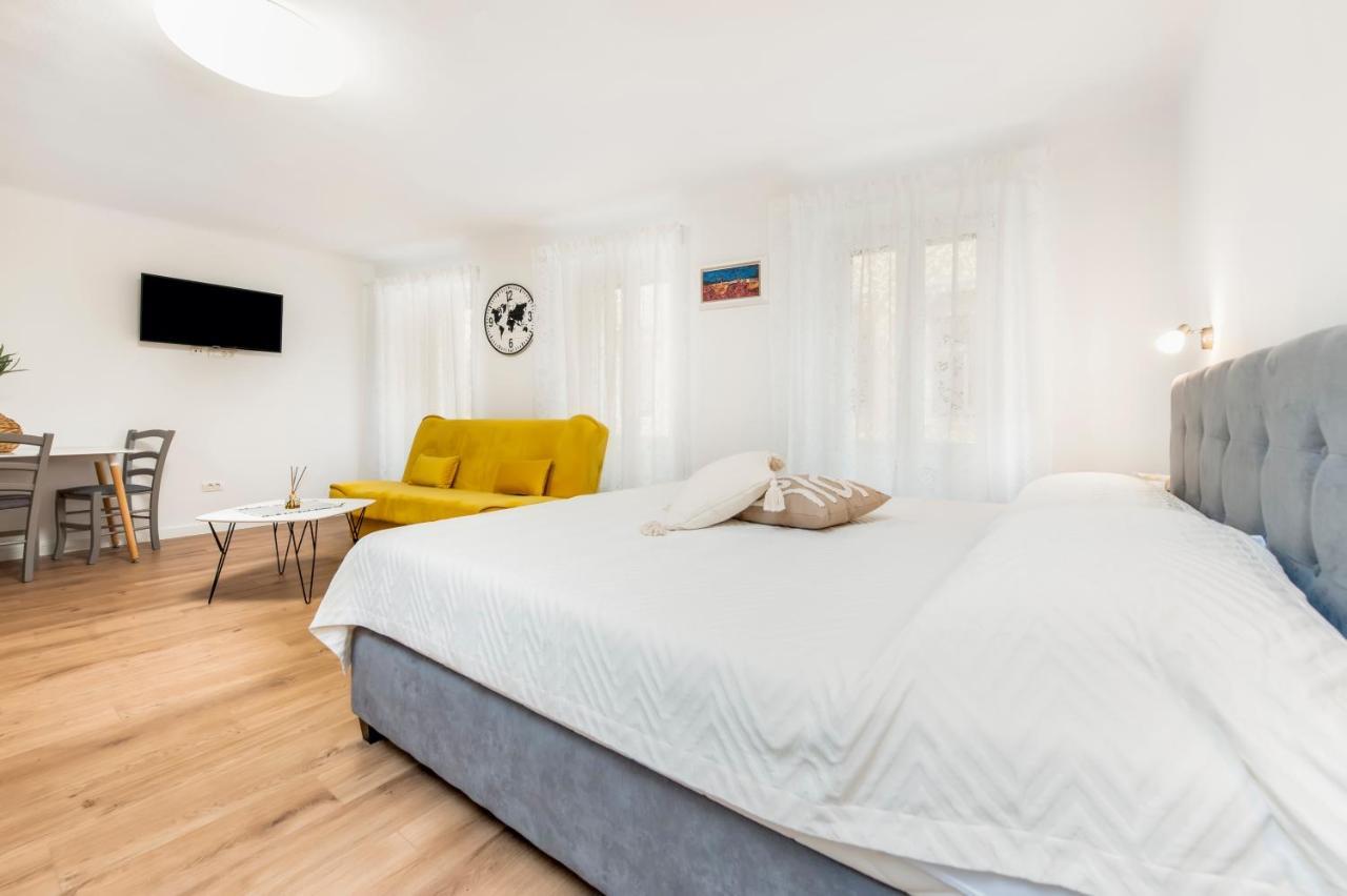 Adriatic Dream Rooms Ровинь Экстерьер фото