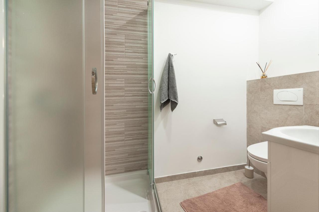 Adriatic Dream Rooms Ровинь Экстерьер фото